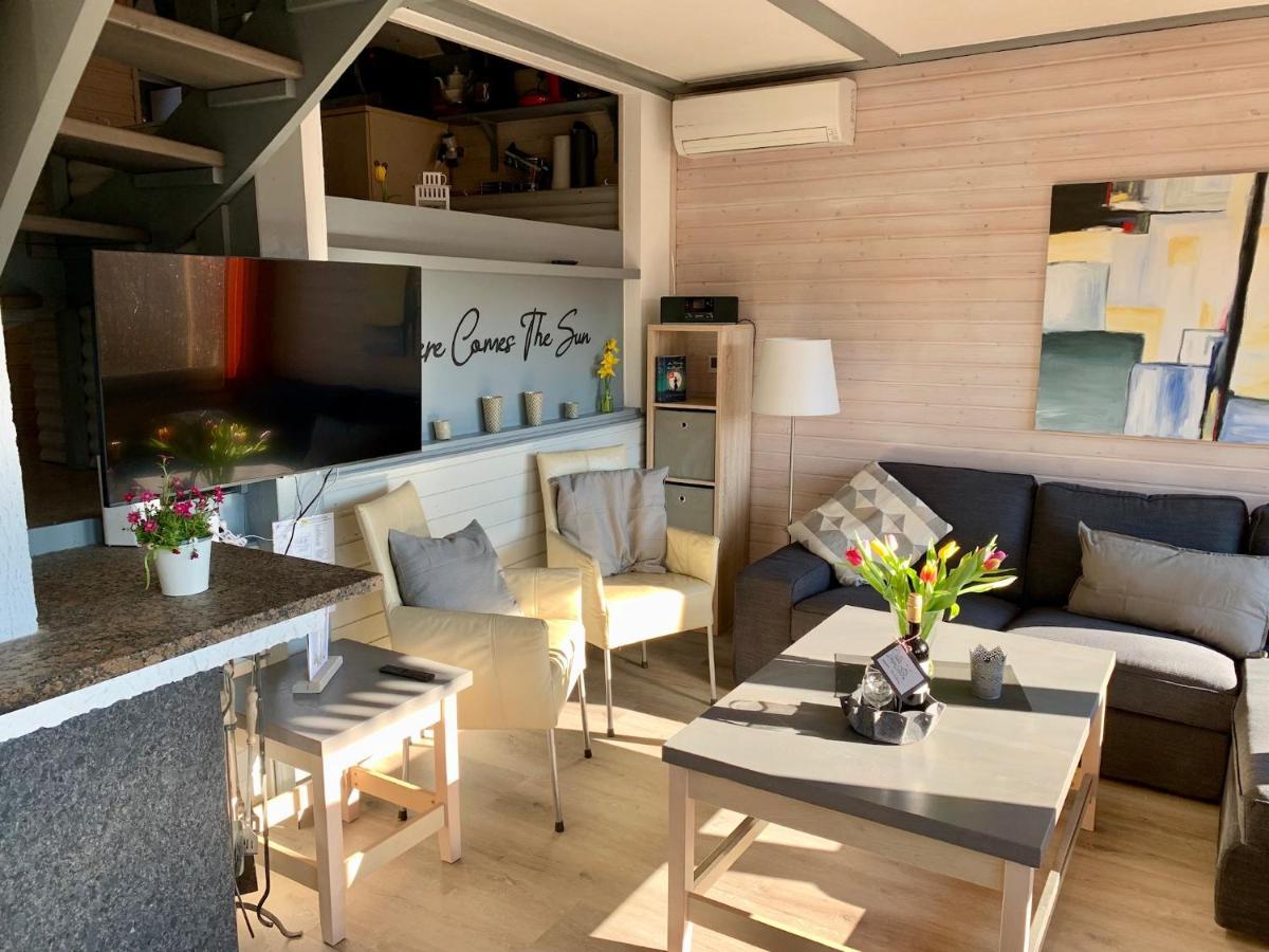 Idylle Seepark - Haus Mit Pool Und Fasssauna Кирххайм Екстериор снимка